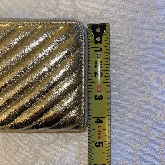 Victoria’s Secret Gold Metallic Accordion Wallet NWT - Picture 4 of 12